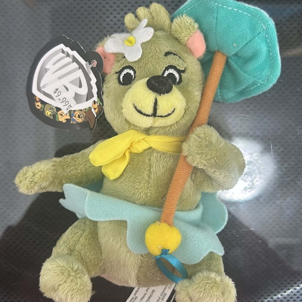 Cindy Bear new nwt yogi Bear stuffed animal